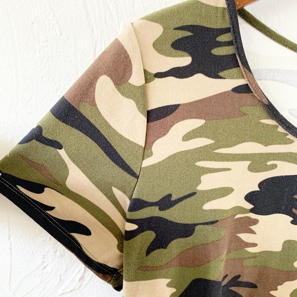 Forever 21 Fitted Short Sleeve Camo Bodysuit - Picture 4 of 6